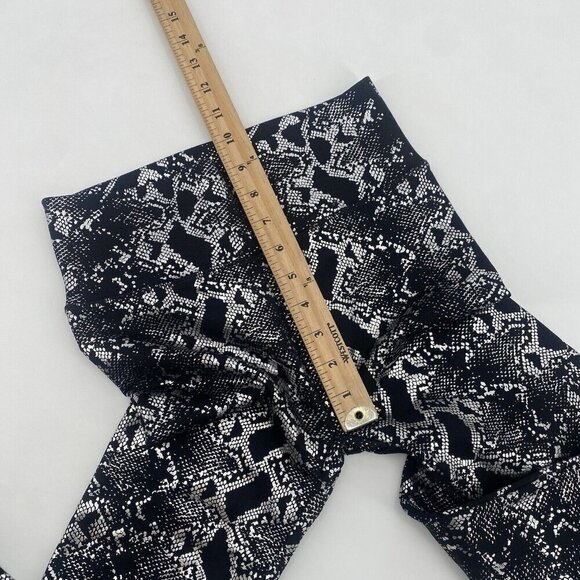Zenana Snake Print Fleece Leggings NP-54013 Metallic Size L/XL - Picture 7 of 11